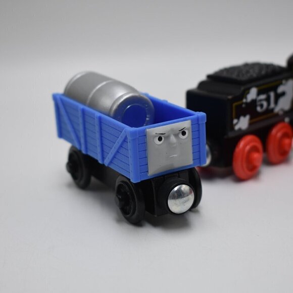 Hiro's Sticky Spill Thomas the Tank & Friends Wooden Train Learning Curve 2012 - Picture 10 of 12